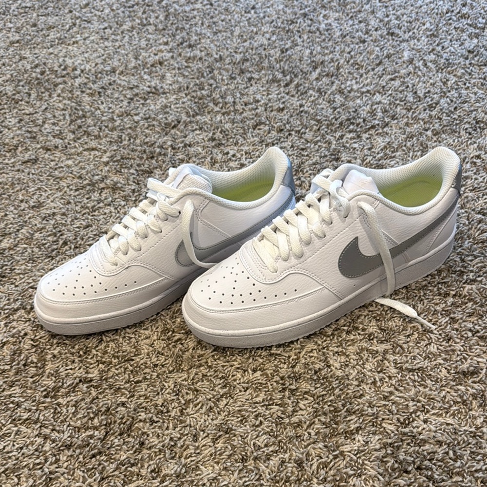 Nike court shoes NWOT never worn size 10
